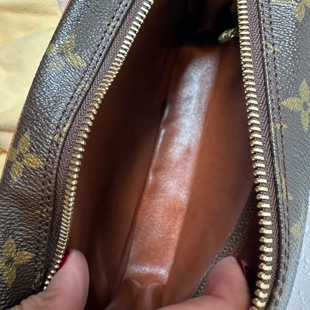 Auth Louis Vuitton Monogram Trocadero 24M51276
